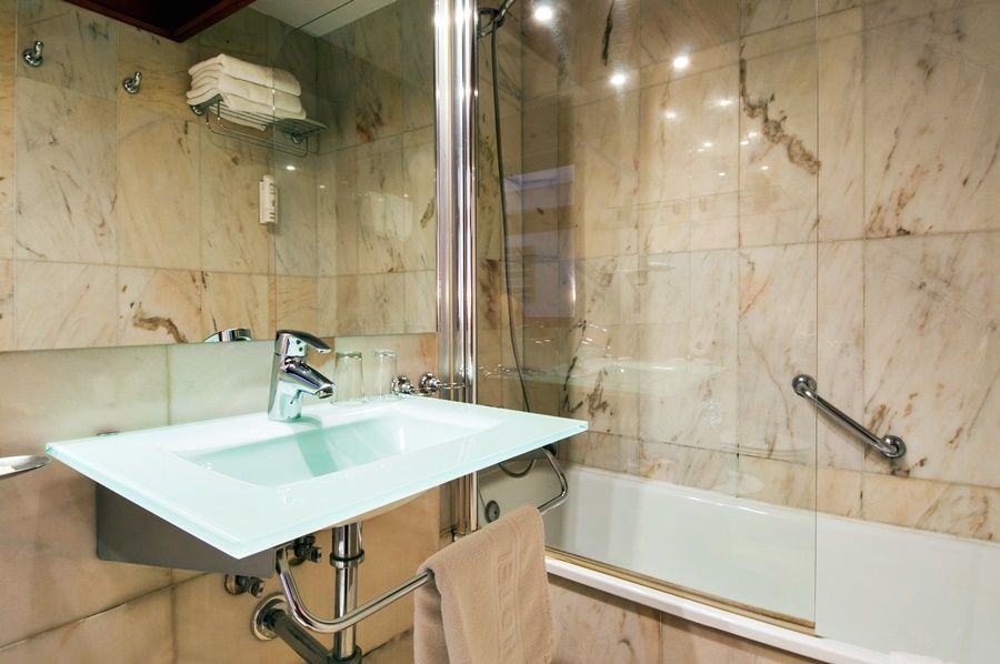 Hotel Del Val - Parking Gratuito 3*