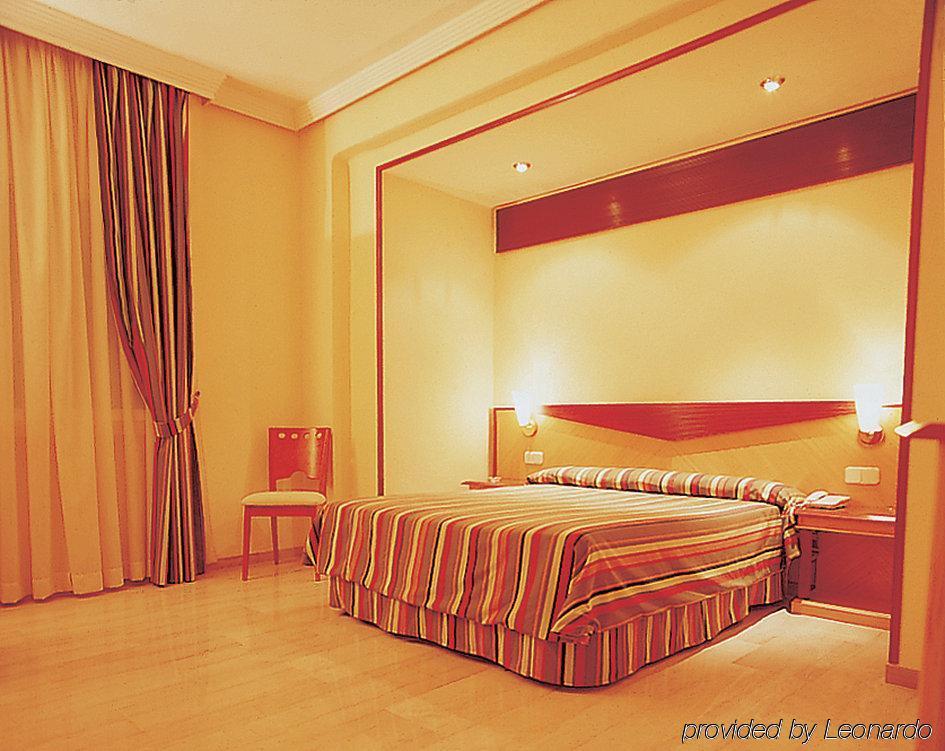 Del Val - Parking Gratuito 3*