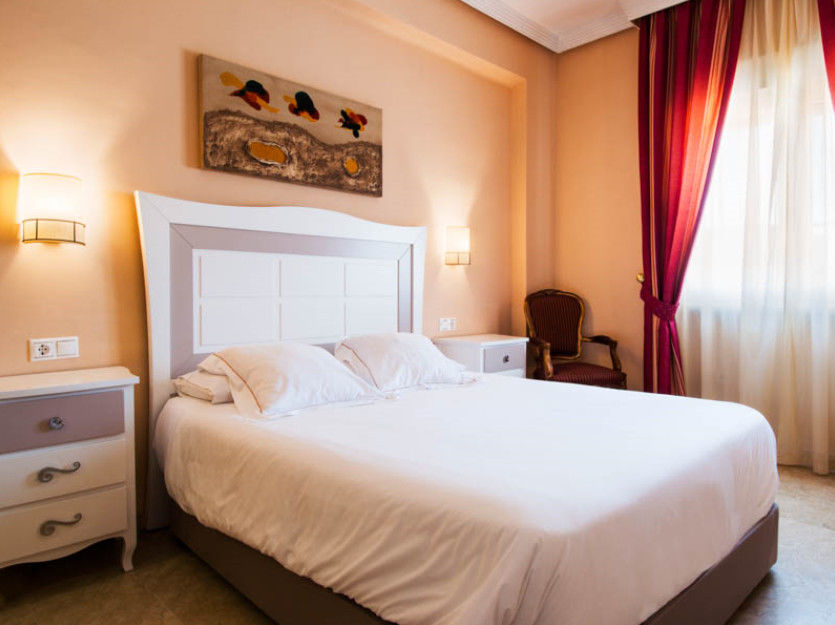 Del Val - Parking Gratuito 3*
