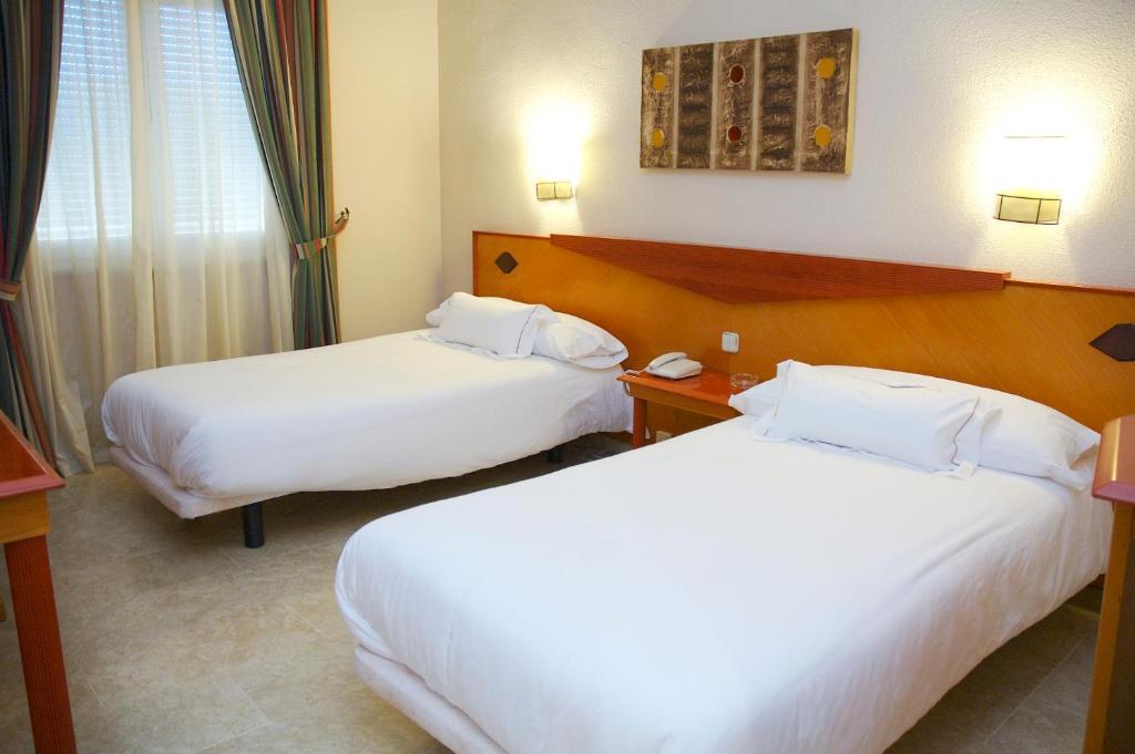Hotel Del Val - Parking Gratuito 3*