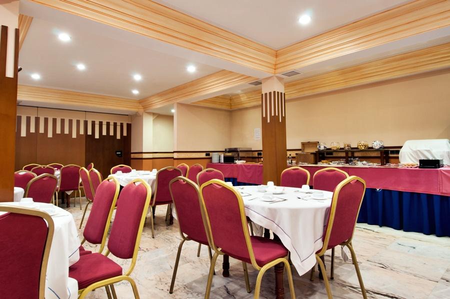 Hotel Del Val - Parking Gratuito 3*