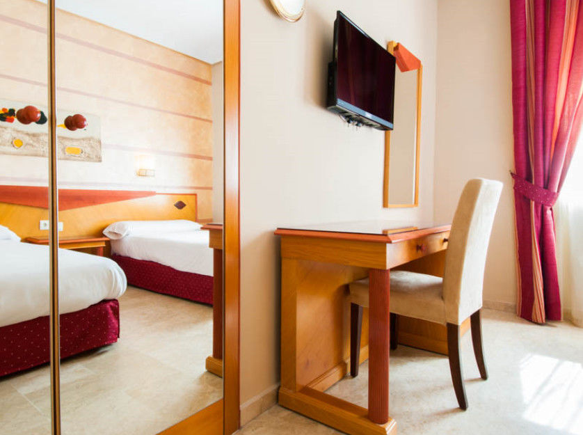 Del Val - Parking Gratuito Hotel 3*