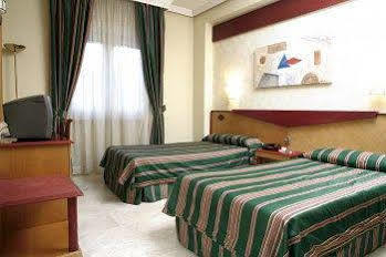 Del Val - Parking Gratuito Hotel